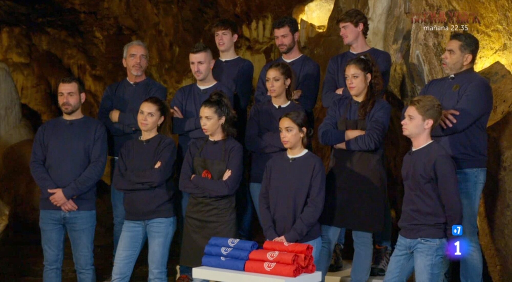 Los aspirantes de 'MasterChef 11' en la prueba de exteriores del decimosexto programa