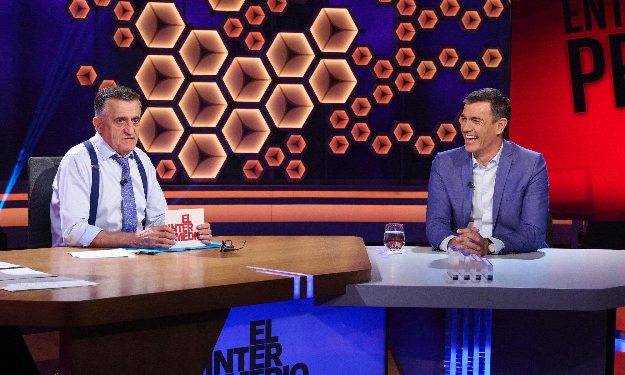 El Gran Wyoming y Pedro Sánchez, en &#39;El intermedio&#39;
