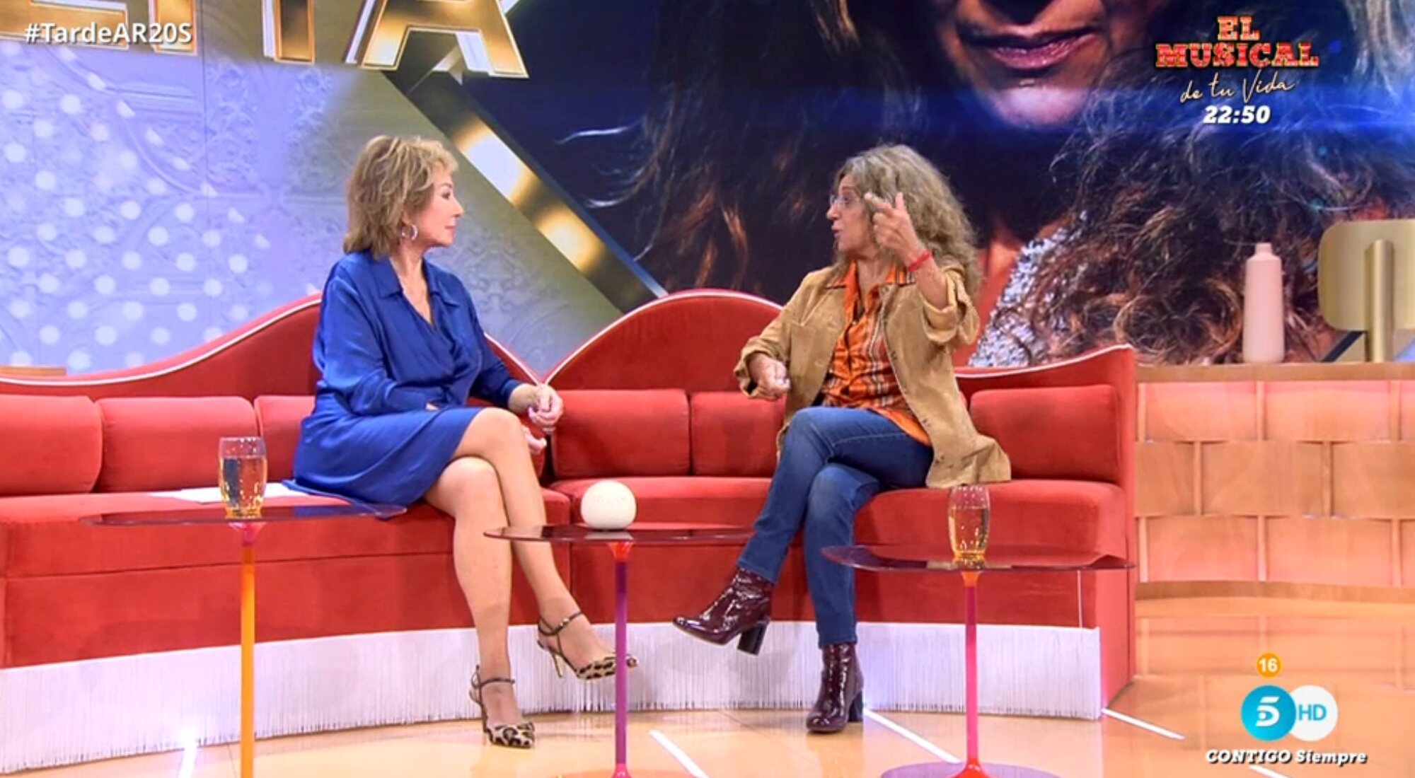 Ana Rosa Quintana entrevista a Lolita Flores en 'TardeAR'