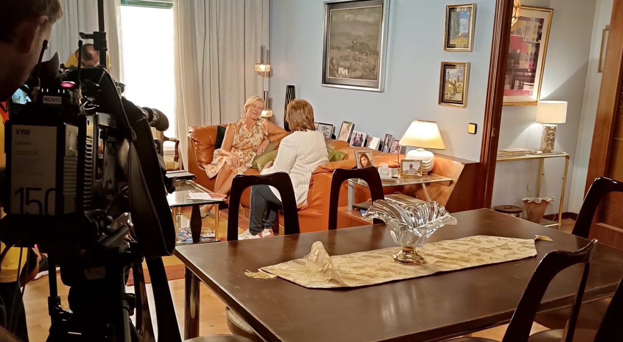 María Escario junto a Ana Duato en 'RTVE Responde'