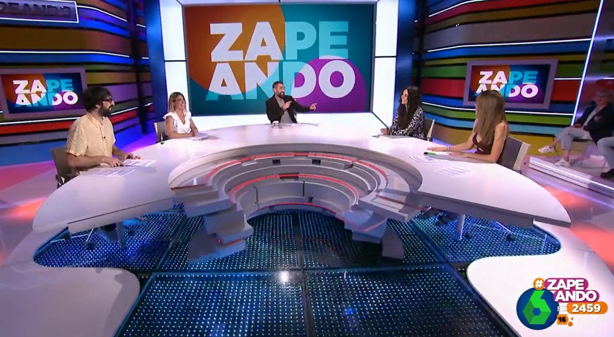 Cristina Pedroche junto a sus compañeros de &#39;Zapeando&#39; en su primer día de vuelta