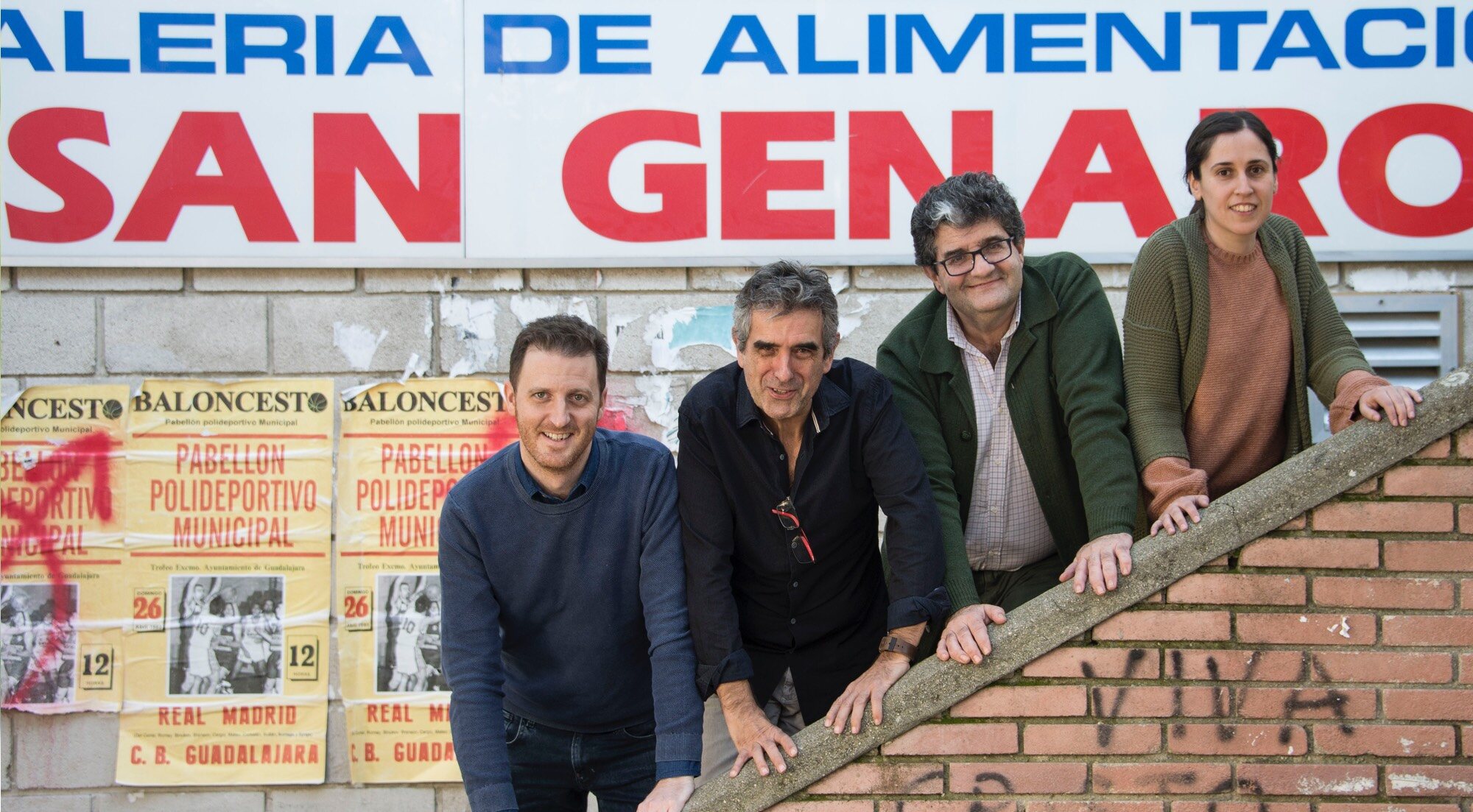 Jacobo Delgado junto a otros guionistas de 'Cuéntame'