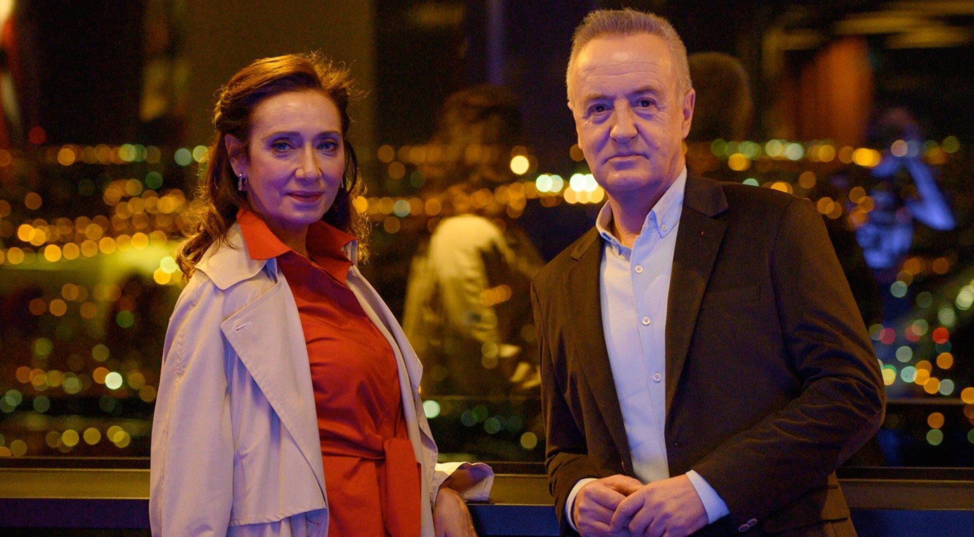 Karina y Carlos en una secuencia de 'Cuéntame' ambientada en 2021