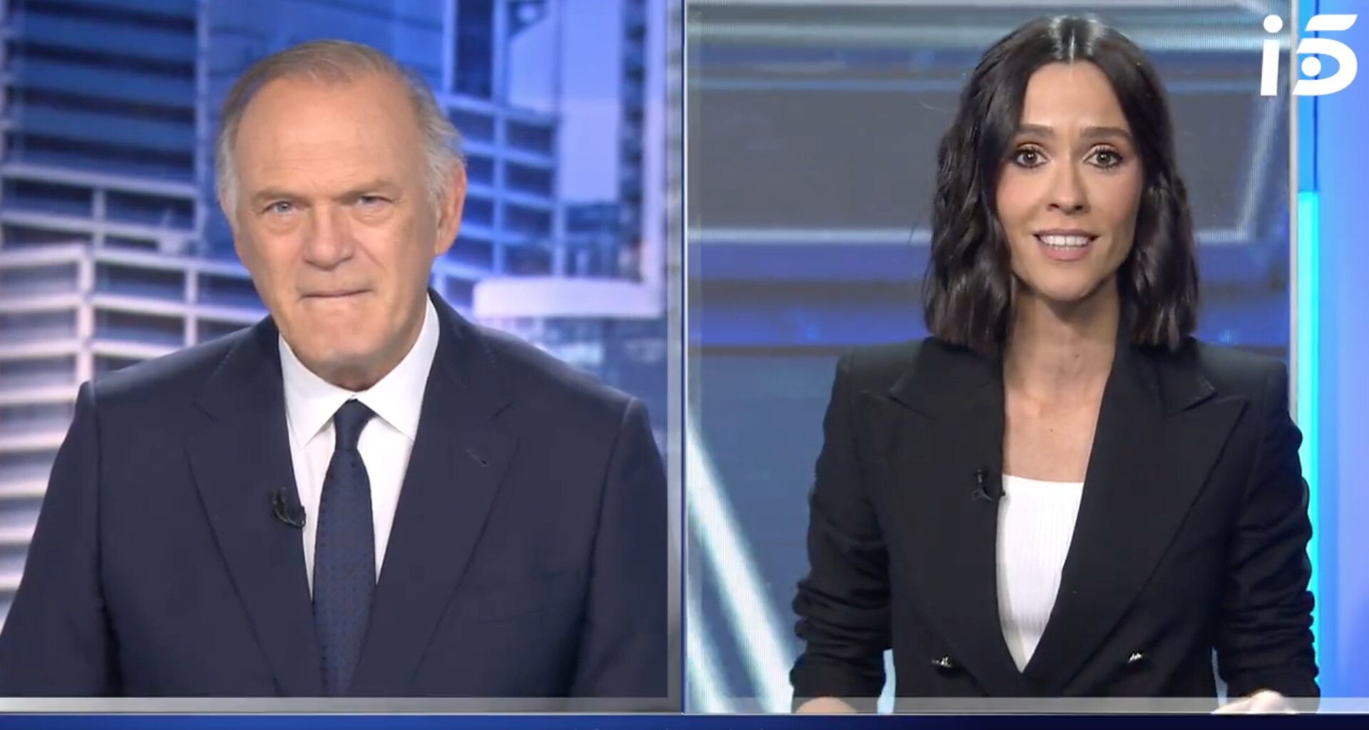 Pedro Piqueras y Alba Lago en Informativos Telecinco 21:00