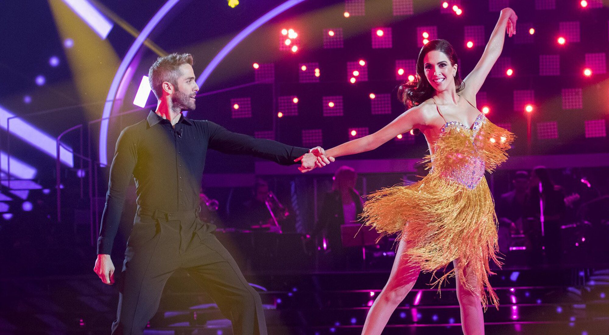 Roberto Leal y Rocío Muñoz, presentadores de la última edición de 'Bailando de las estrellas'