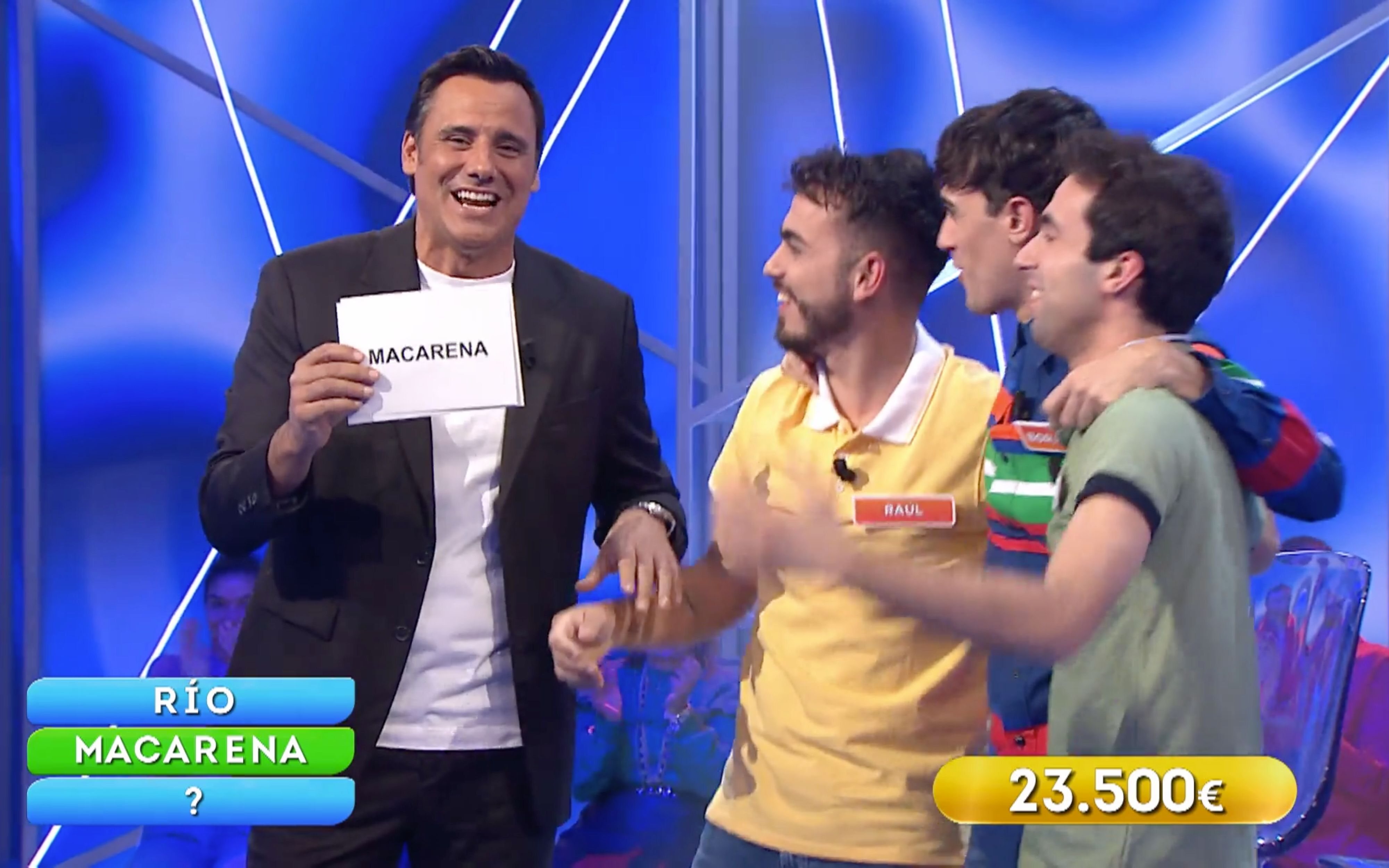 Ion Aramendi junto a los Mozos de Arousa en &#39;Reacción en cadena&#39;