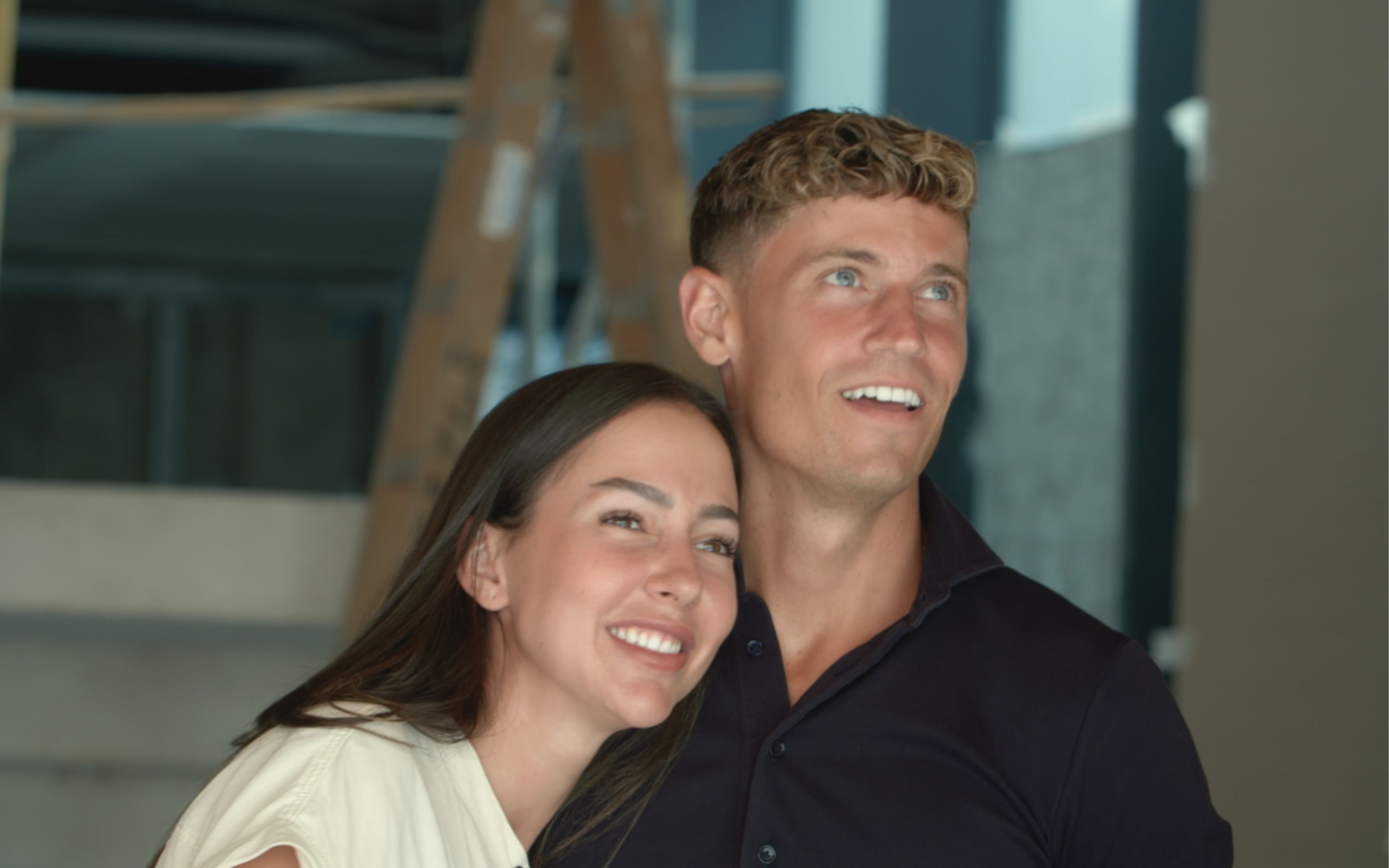 Paddy Noarbe junto a Marcos Llorente en 'WAGS. Ellas también juegan'