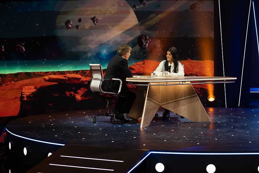 Pedro Ruiz con Dulceida en 'Nada del otro mundo'