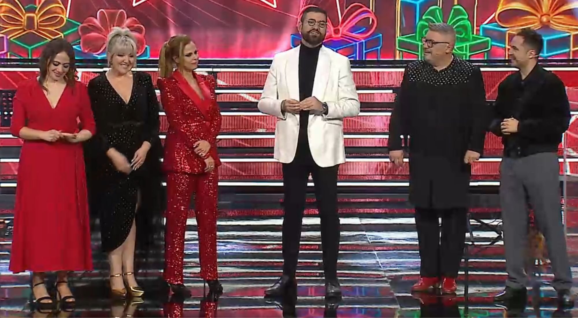 Manu Sánchez junto a sus compañeros de 'Tierra de talento'