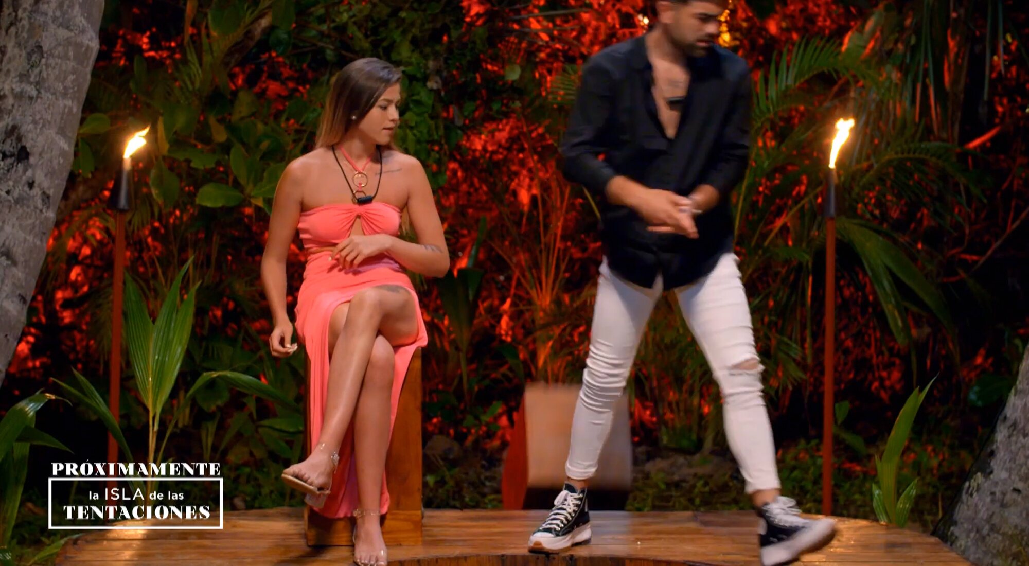 Álvaro estalla en su hoguera de confrontación con Andrea en 'La isla de las tentaciones 7'