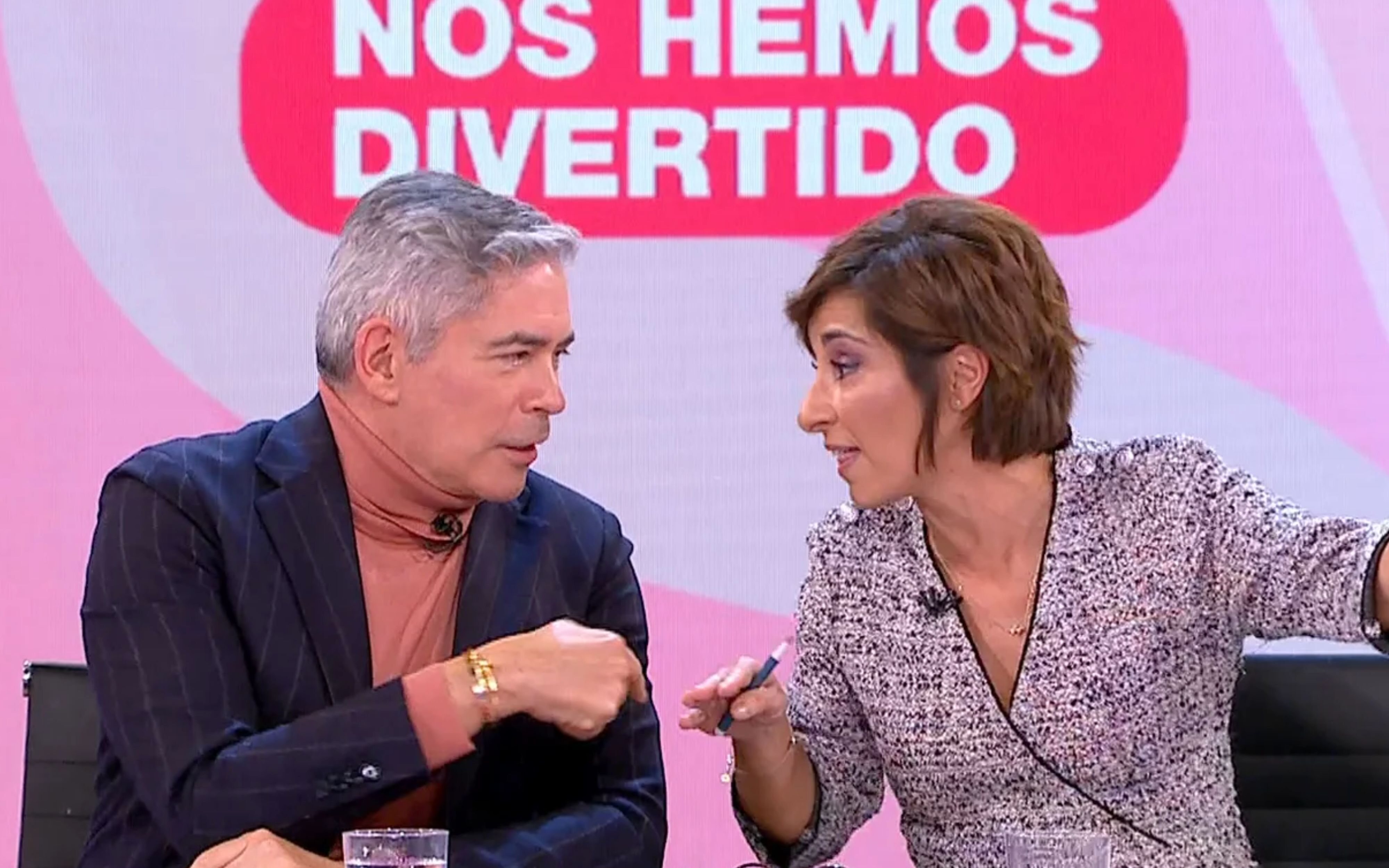 Boris Izaguirre con Adela González en 'Más vale sábado'