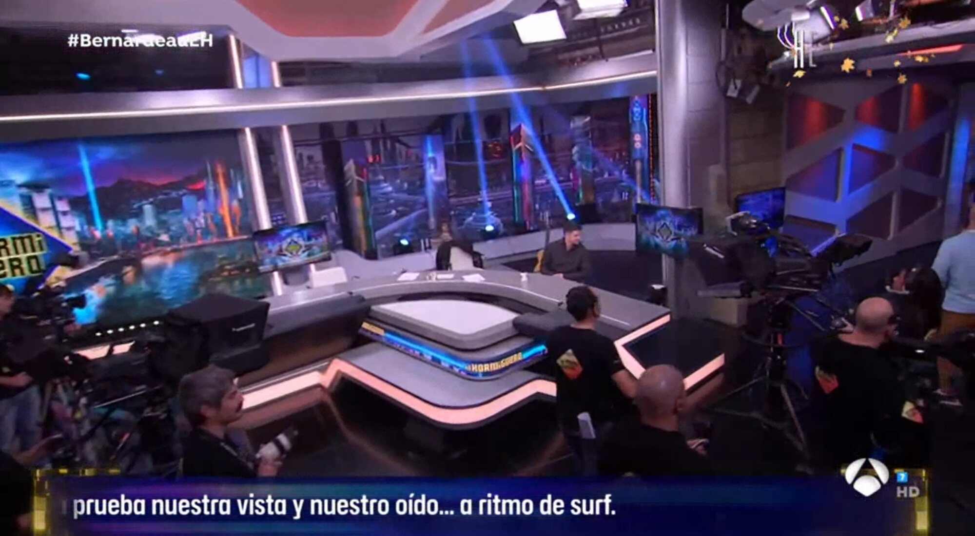 Miguel Bernardeau, solo en la mesa de 'El hormiguero' tras una pausa publicitaria