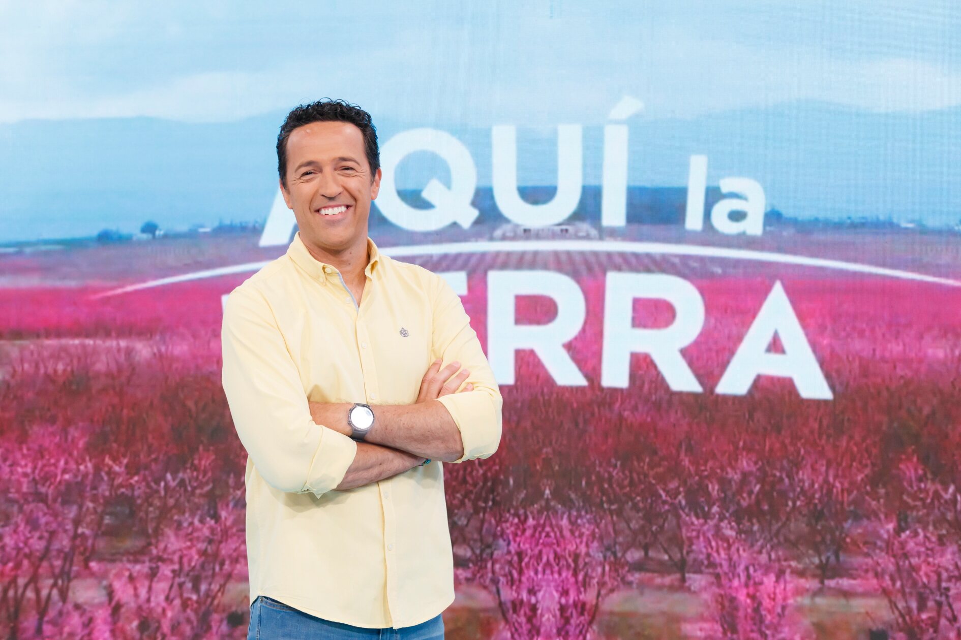 'Aquí la tierra'