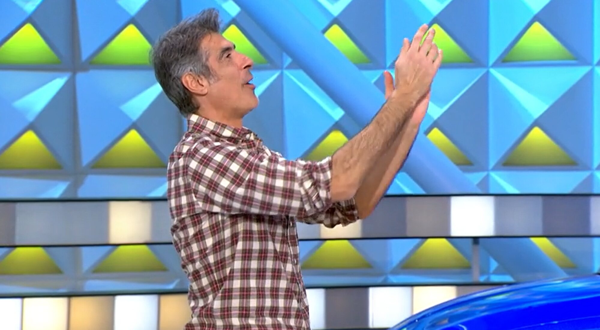 Jorge Fernández aplaude el trabajo de Jota en su último día en &#39;La ruleta de la suerte&#39;