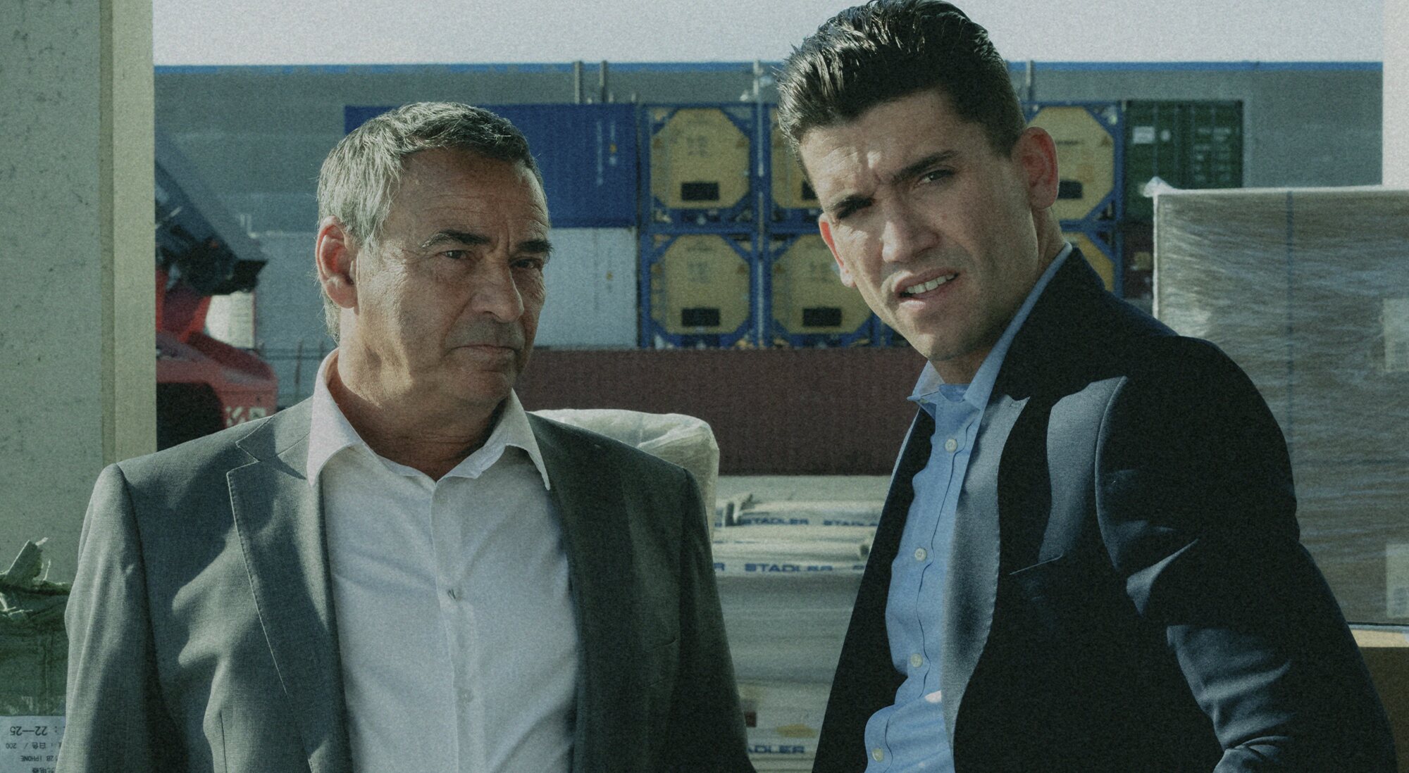 Eduard Fernández y Jaime Lorente en &#39;Mano de hierro&#39;