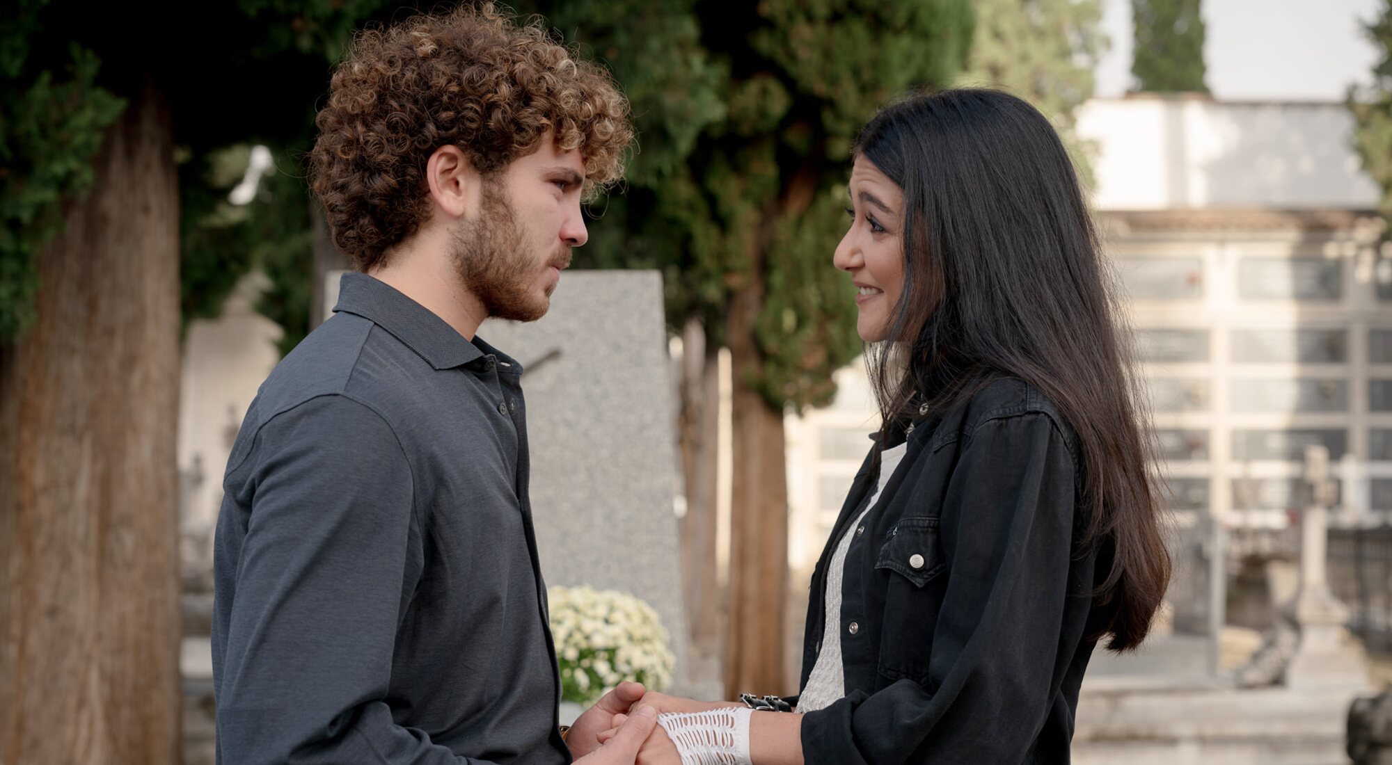 Marisol regresa para consolar a Manolín en el final de 'Amar es para siempre'
