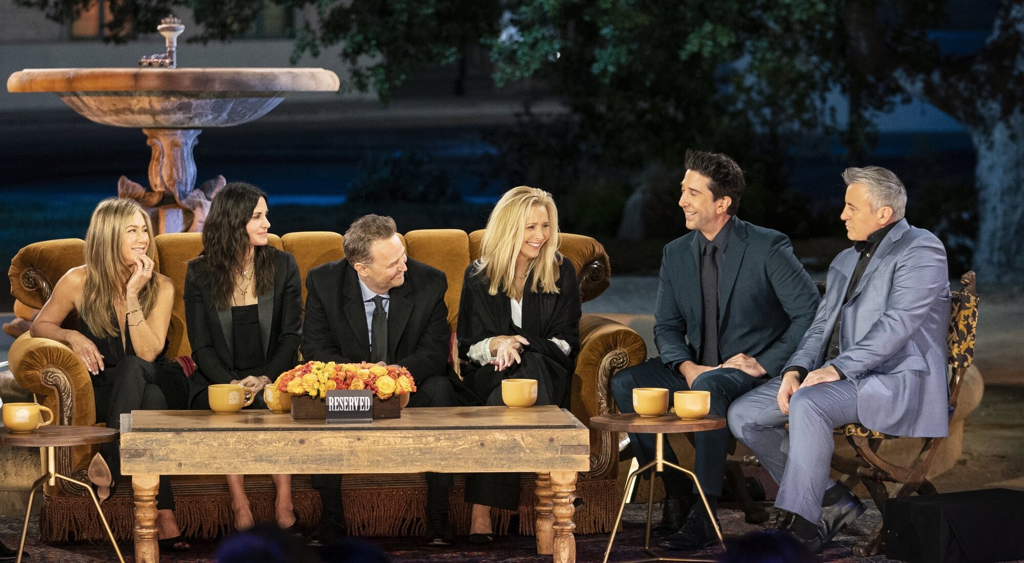 Los protagonistas de &#39;Friends&#39; en el sofá de &#39;Friends: The Reunion&#39;
