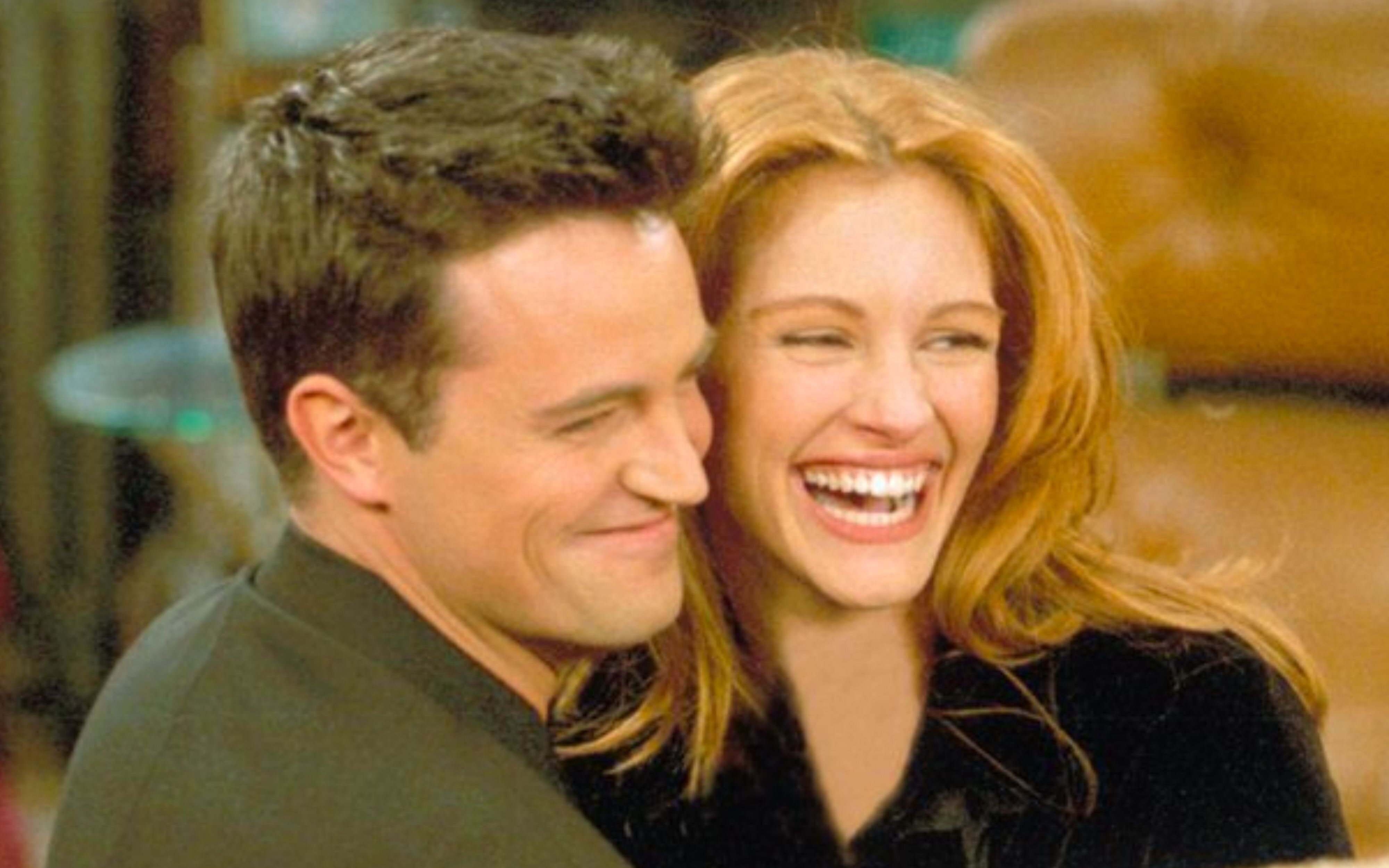 Matthew Perry y Julia Roberts en &#39;Friends&#39;