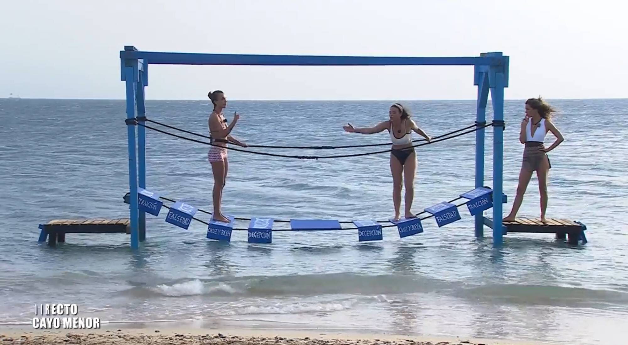 Sofía Suescun y Marta Peñate discuten en 'Supervivientes All Stars: Tierra de nadie'