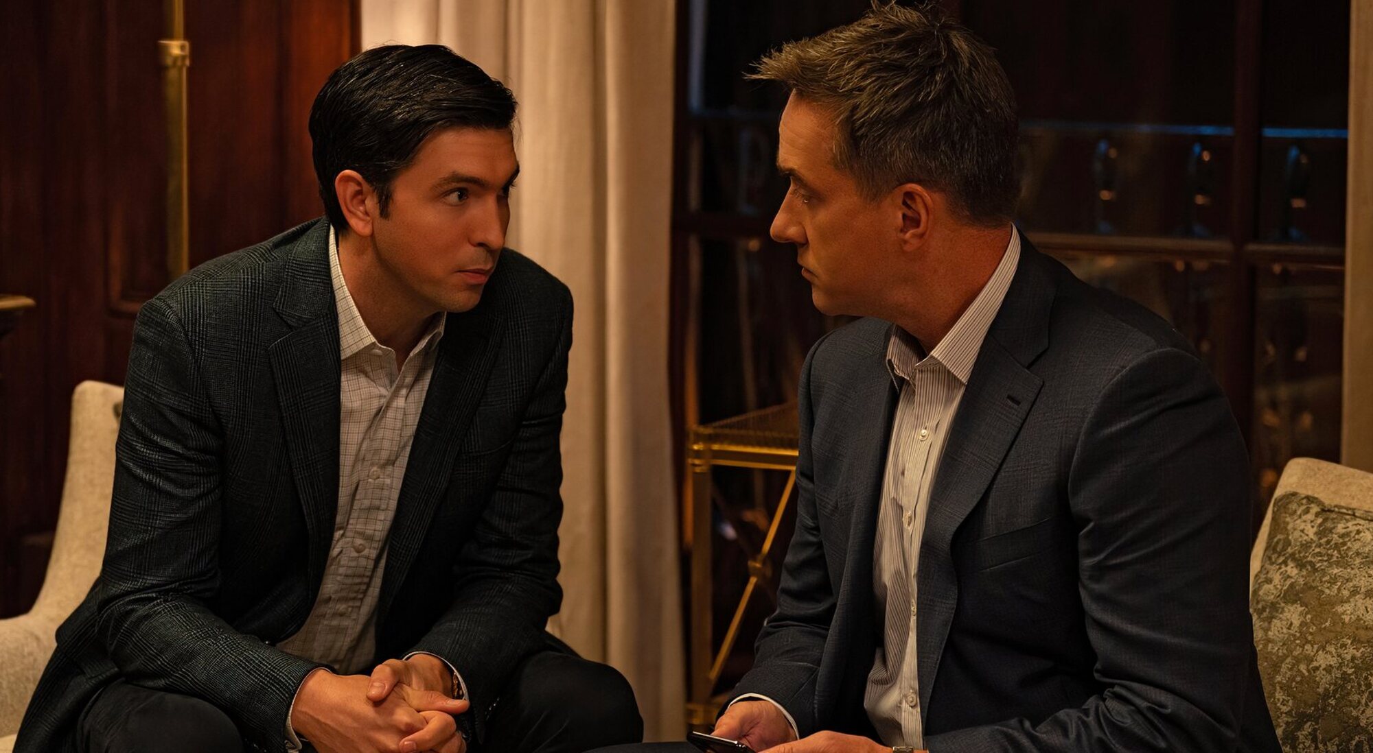 Greg y Tom en 'Succession'