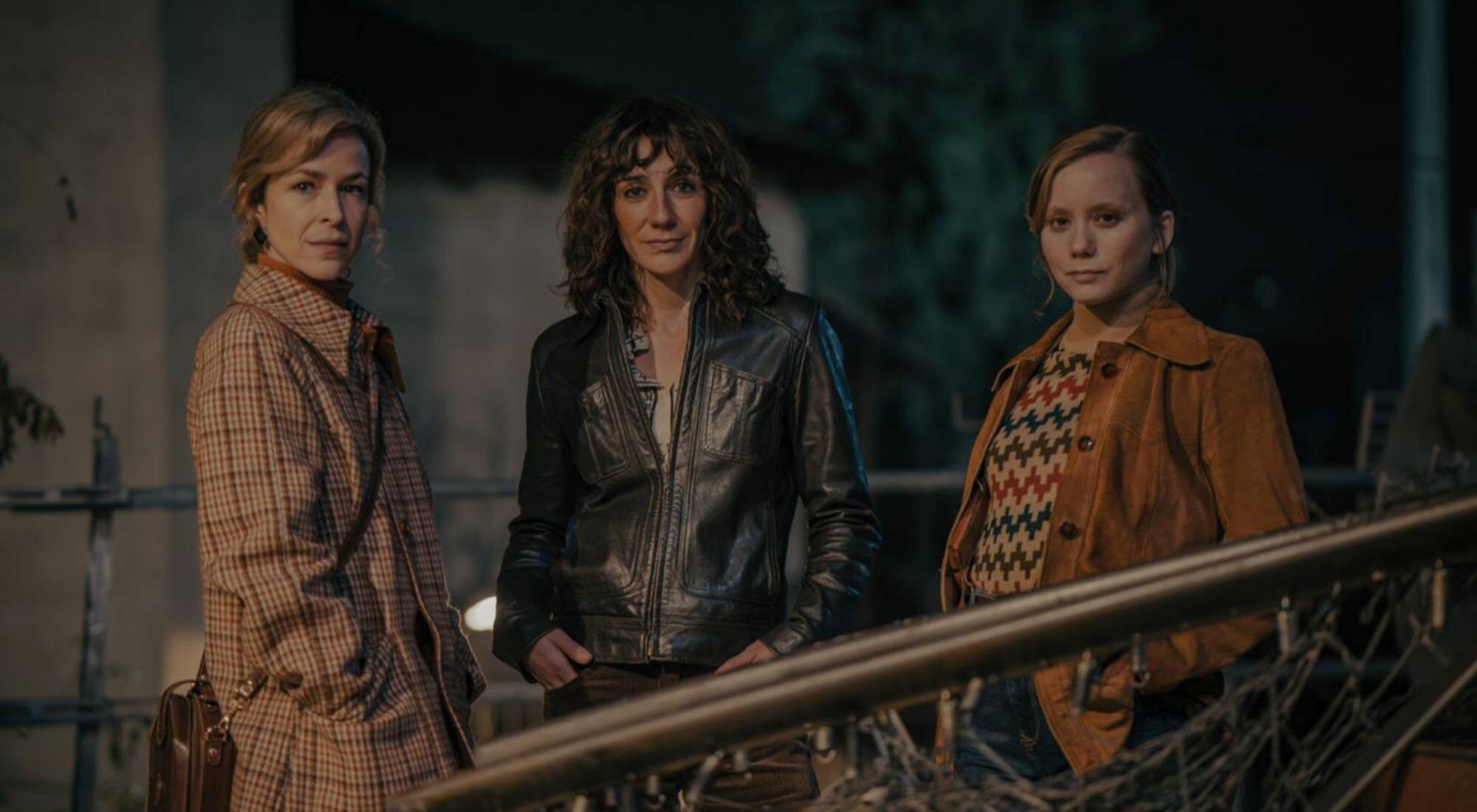 Las actrices Silvia Abascal, Marta Poveda y Laia Manzanares en 'Asuntos internos'