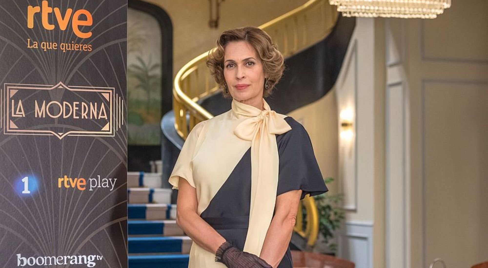 Lola Marceli promocionando 'La Moderna'