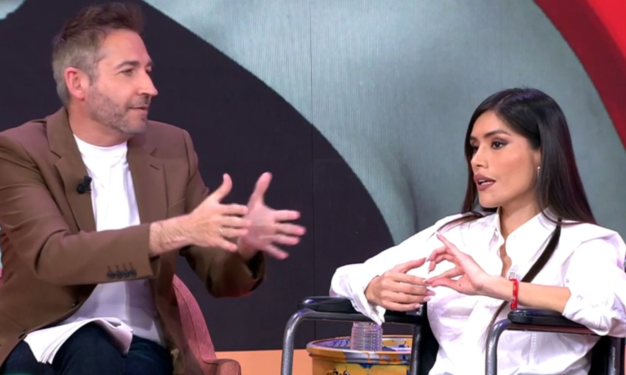 Miriam Saavedra en el plató de 'Tardear' junto a Frank Blanco