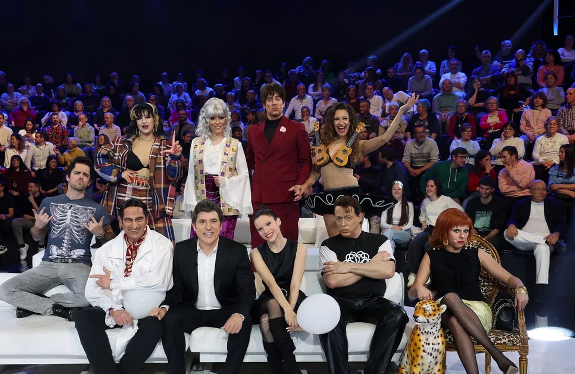 Los concursantes de &#39;Tu cara me suena 12&#39; en la gala 3 junto a Manel Fuentes