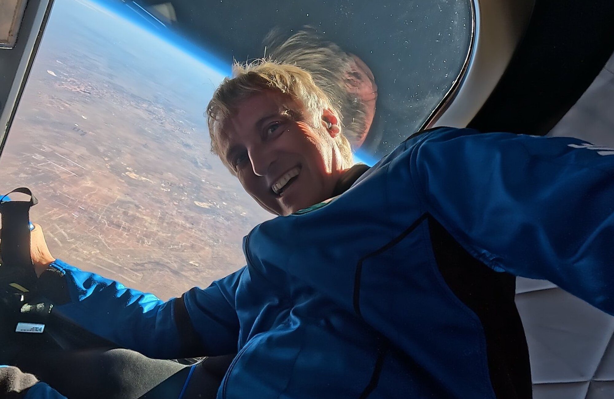 Jesús Calleja durante su viaje al espacio en 'Calleja en el espacio'