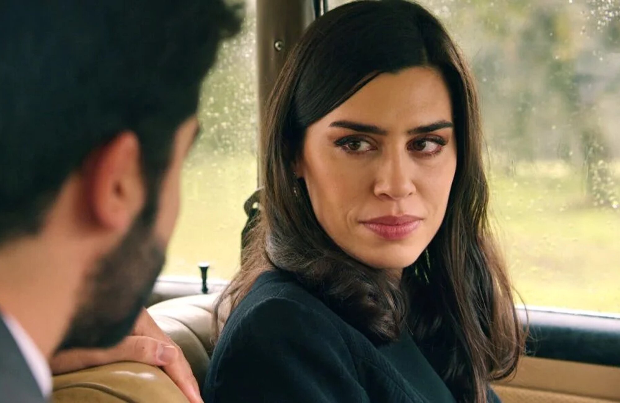 María recibe clases de conducir de Raúl en &#39;Sueños de libertad&#39;