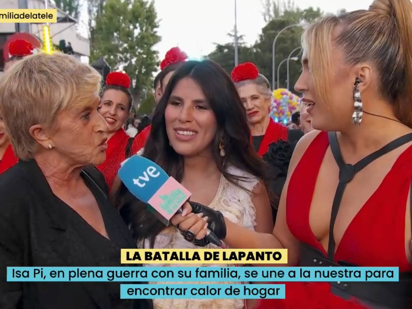 Chelo García-Cortés da la bienvenida a Isa Pantoja a 'La familia de la tele'