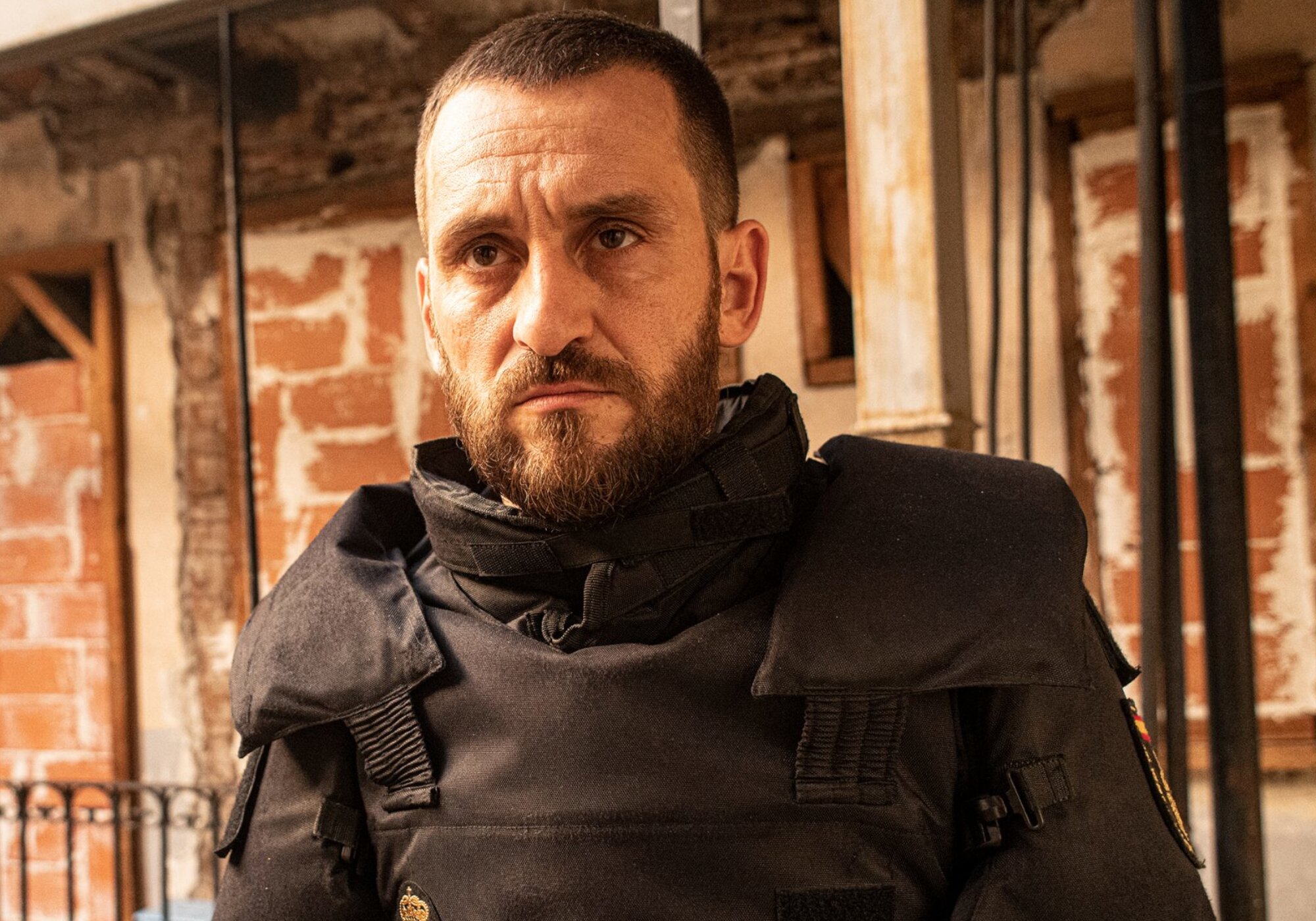 Raúl Arévalo vuelve a colaborar con Movistar Plus+ tras 'Antidisturbios' y 'Apagón'