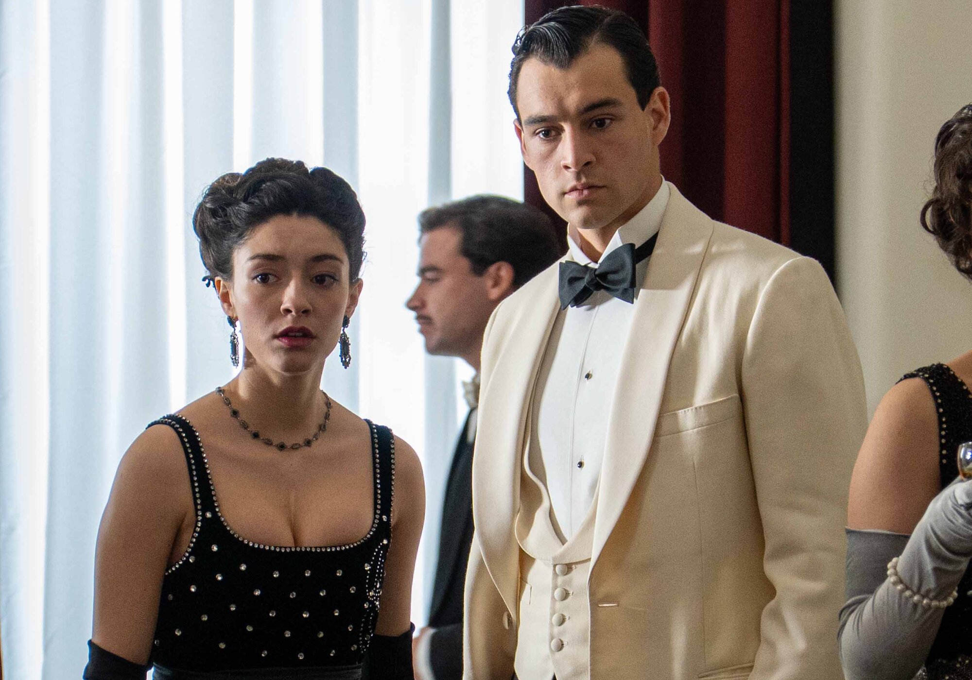 Marta Costa y Xavi Lock son Ángela y Curro en 'La promesa'