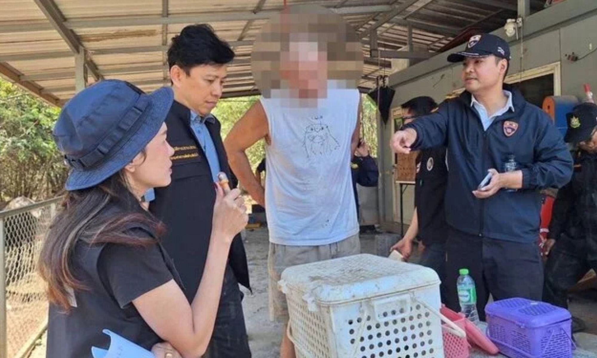 Imagen de la detención de Frank Cuesta publicada por la policía tailandesa