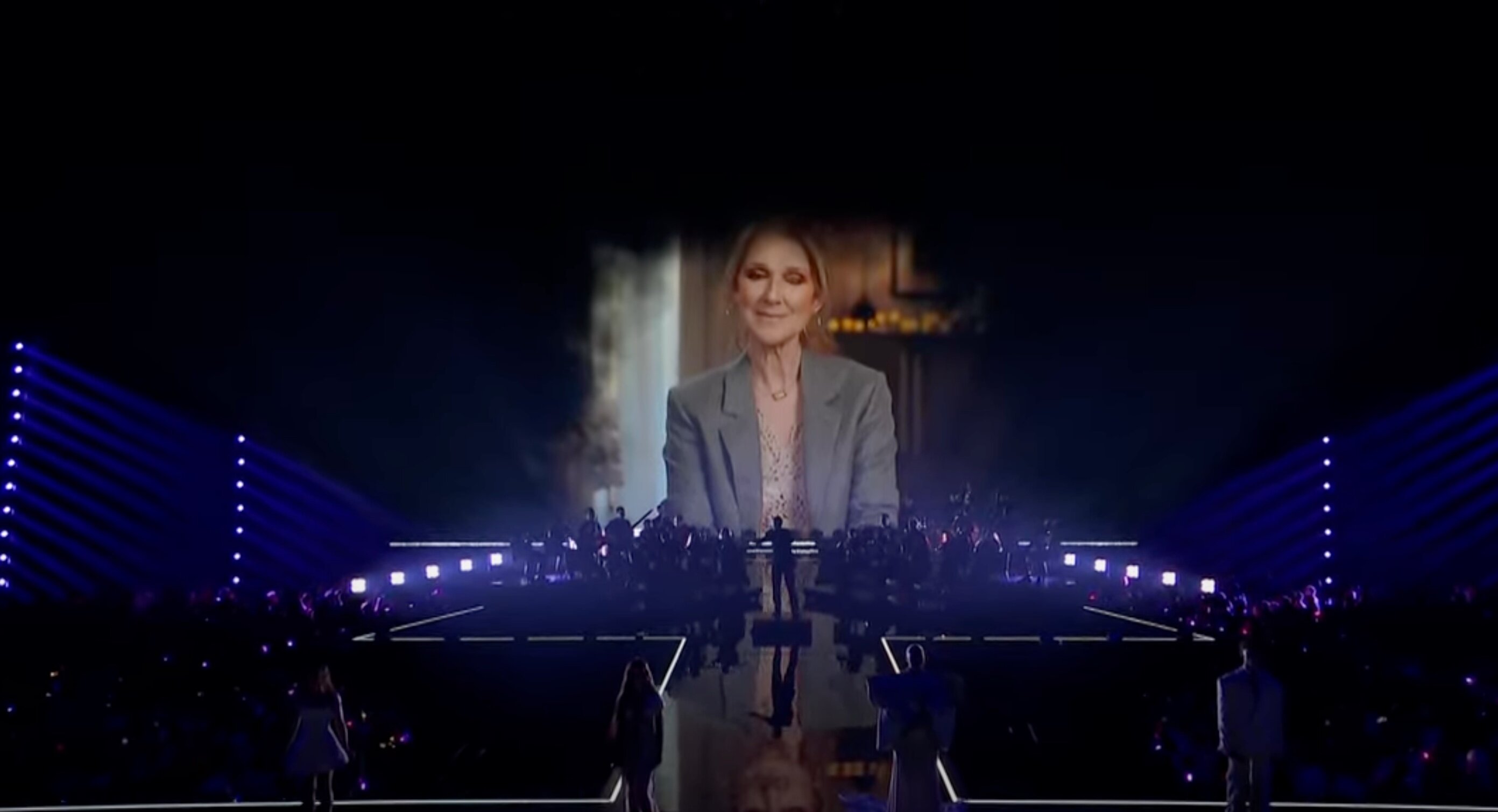 Céline Dion durante su emotivo mensaje en Eurovisión 2025