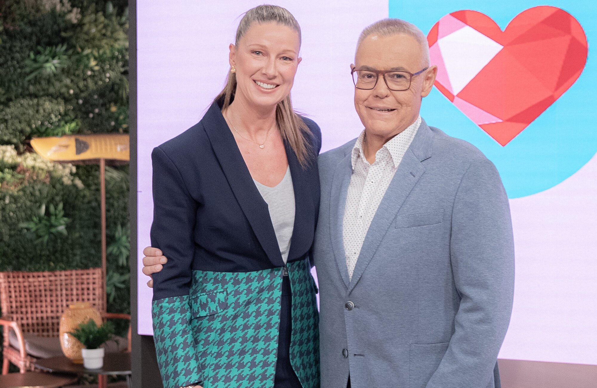 Anne Igartiburu y Jordi González presentan 'D Corazón'