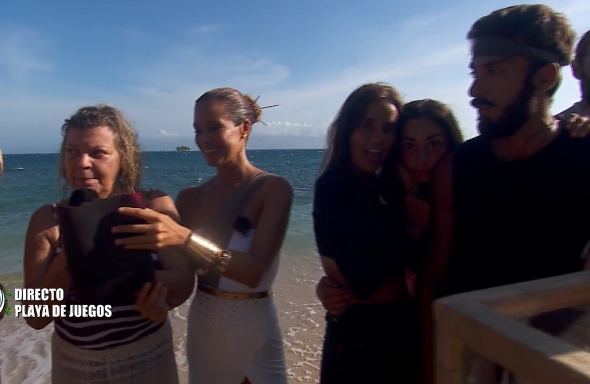 Terelu Campos comunica a los concursantes de 'Supervivientes 2025' la unificación