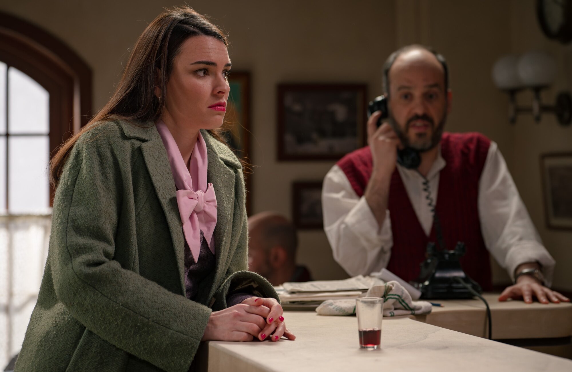 Fina en la cantina de 'Sueños de libertad'