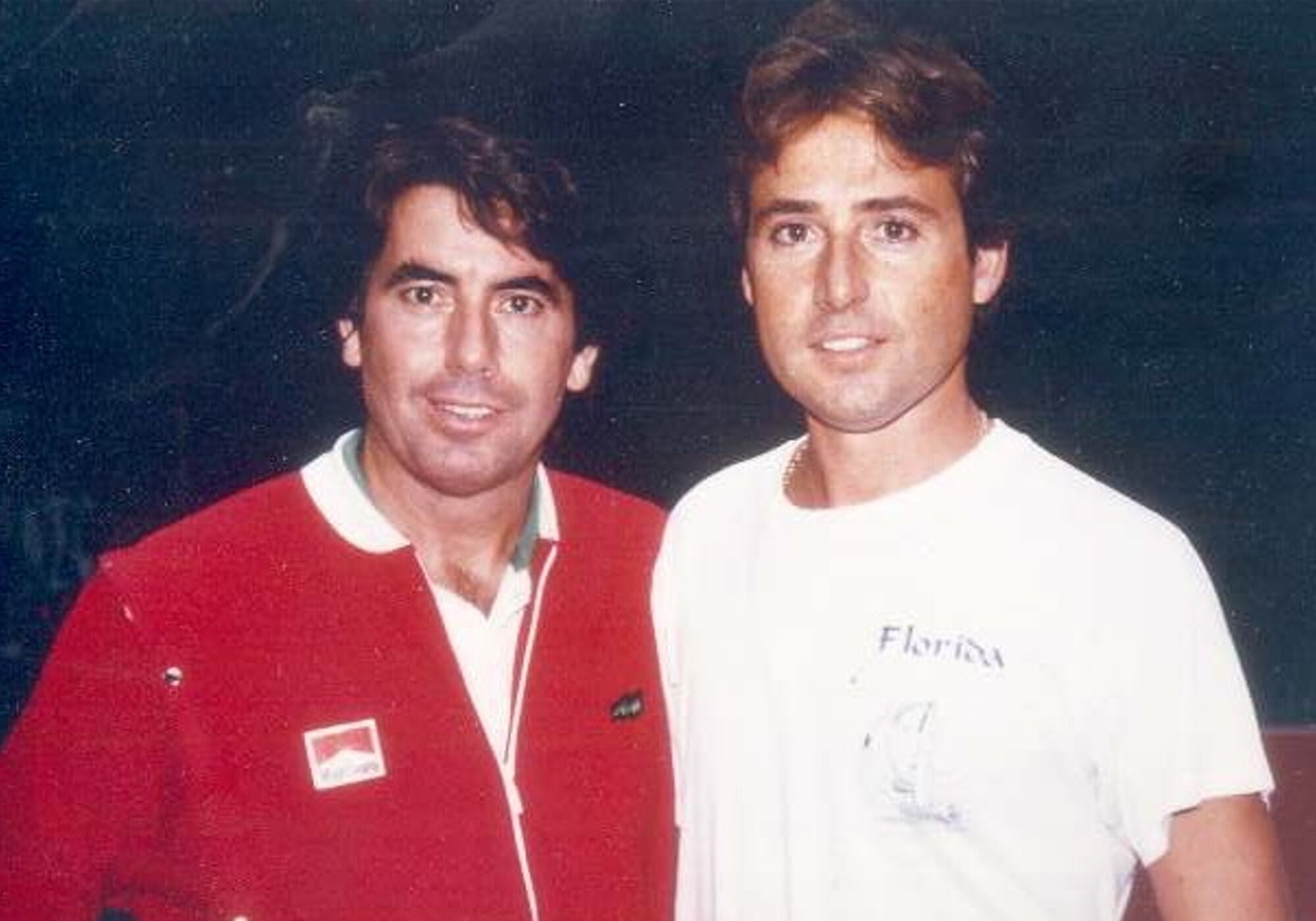 Matías Prats posa con el tenista Manolo Santana