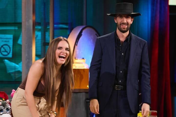 Melody y David Broncano en su visita a &#39;La revuelta&#39; tras el Benidorm Fest