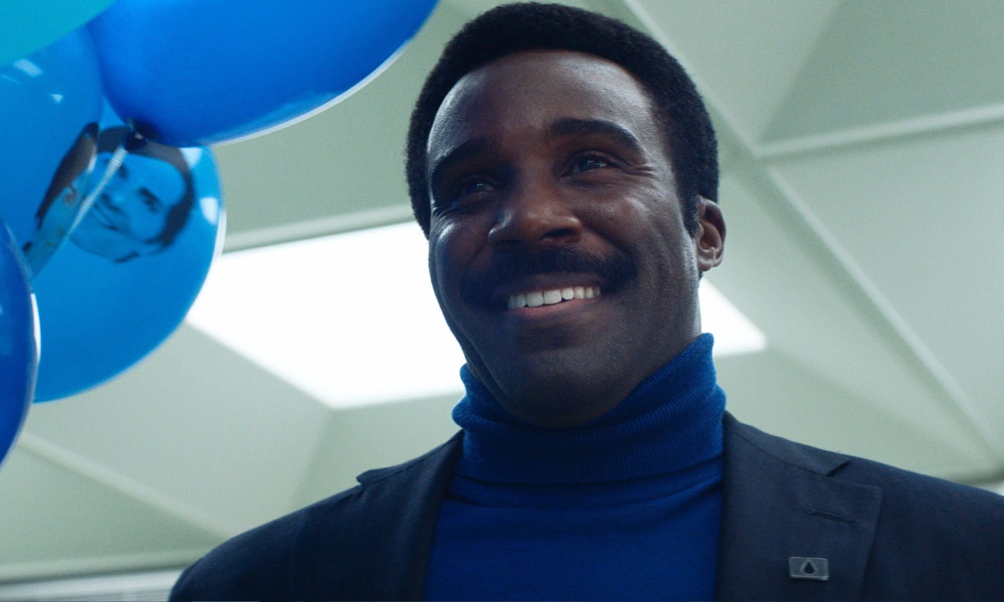 Tramell Tillman como Milchick en 'Separación'