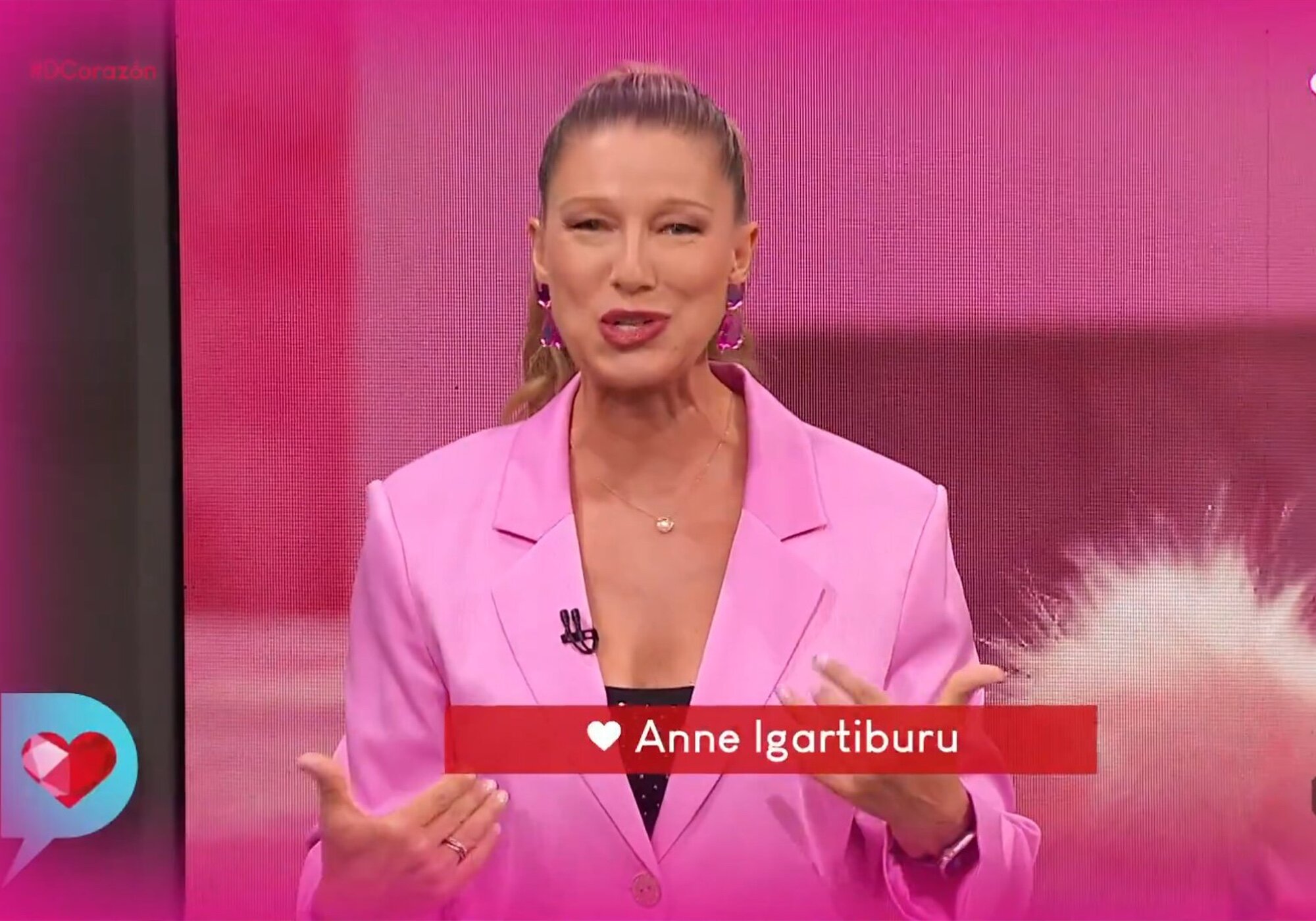 'De Corazón', con Anne Igartiburu, se tiñe de rosa con motivo del estreno de 'Barbie'