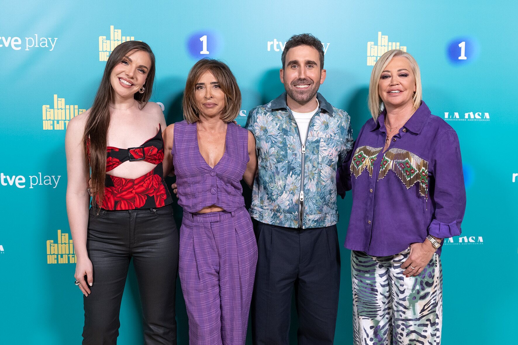 Inés Hernand, María Patiño, Aitor Albizua y Belén Esteban son parte del programa 'La familia de la tele'