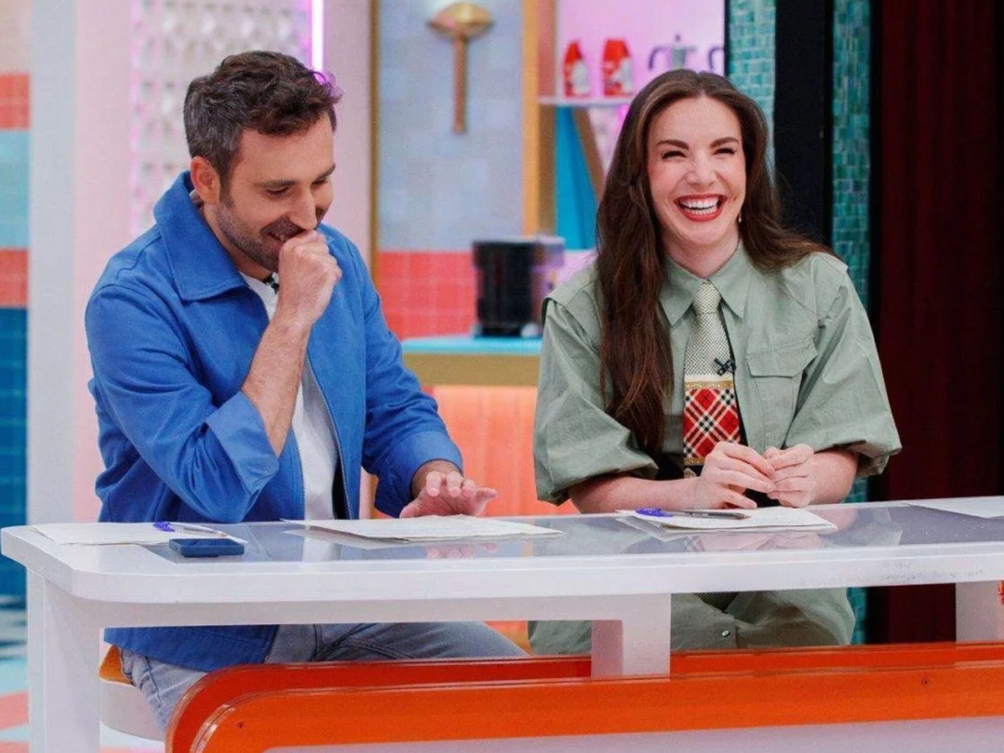 Aitor Albizua e Inés Hernand, juntos en 'La familia de la tele'