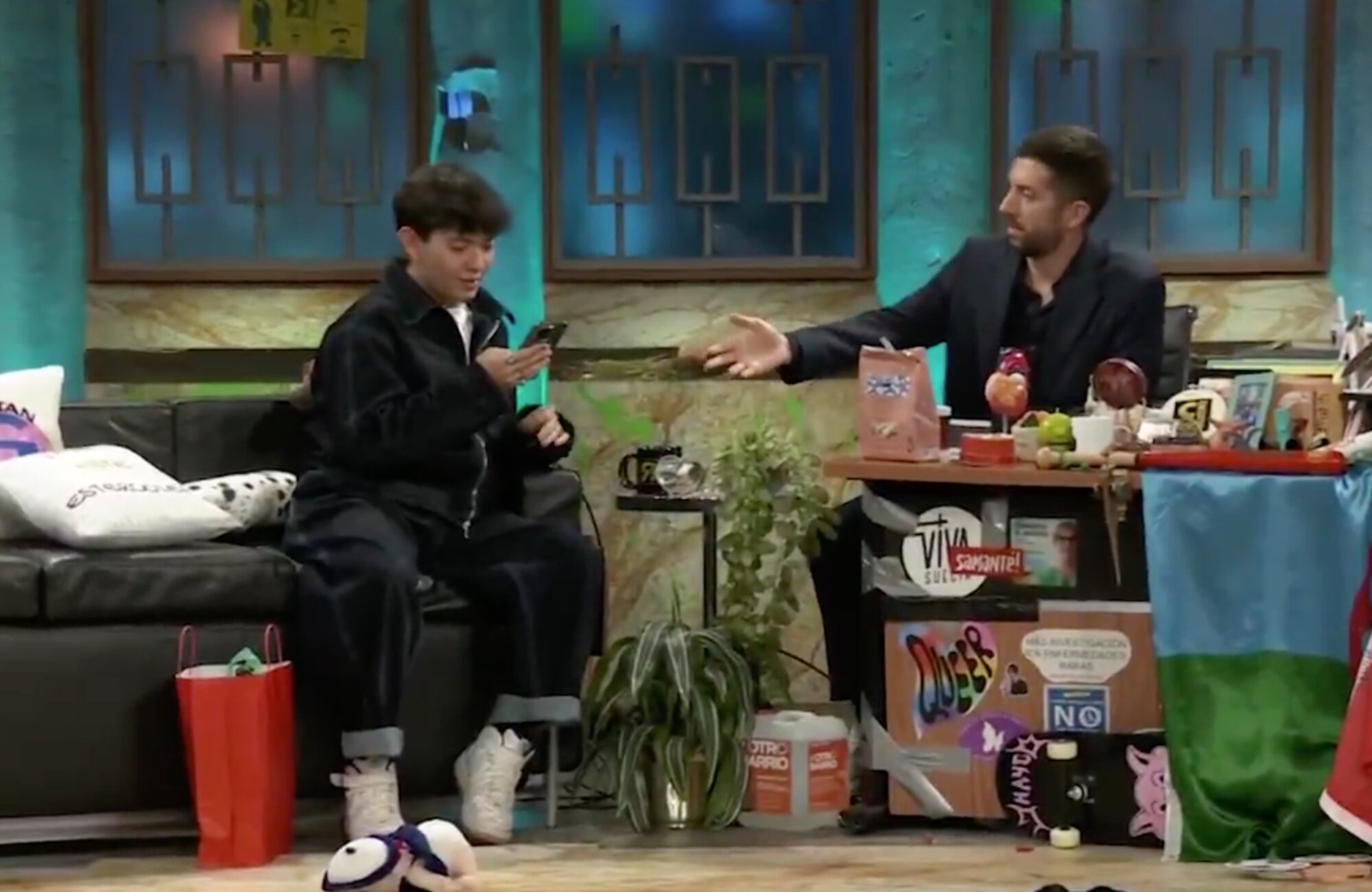 David Broncano y JJ en 'La revuelta'