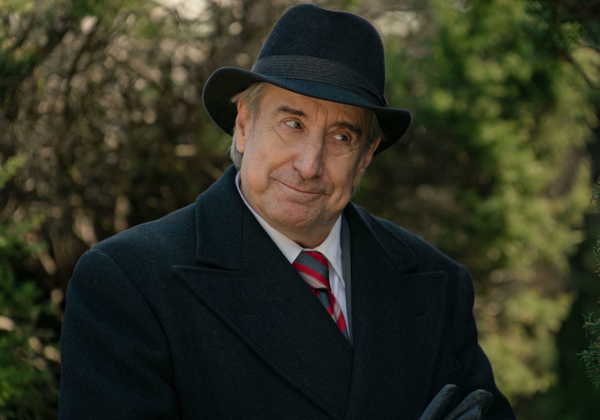 Don Pedro, tratando de hacer averiguaciones en &#39;Sueños de libertad&#39;