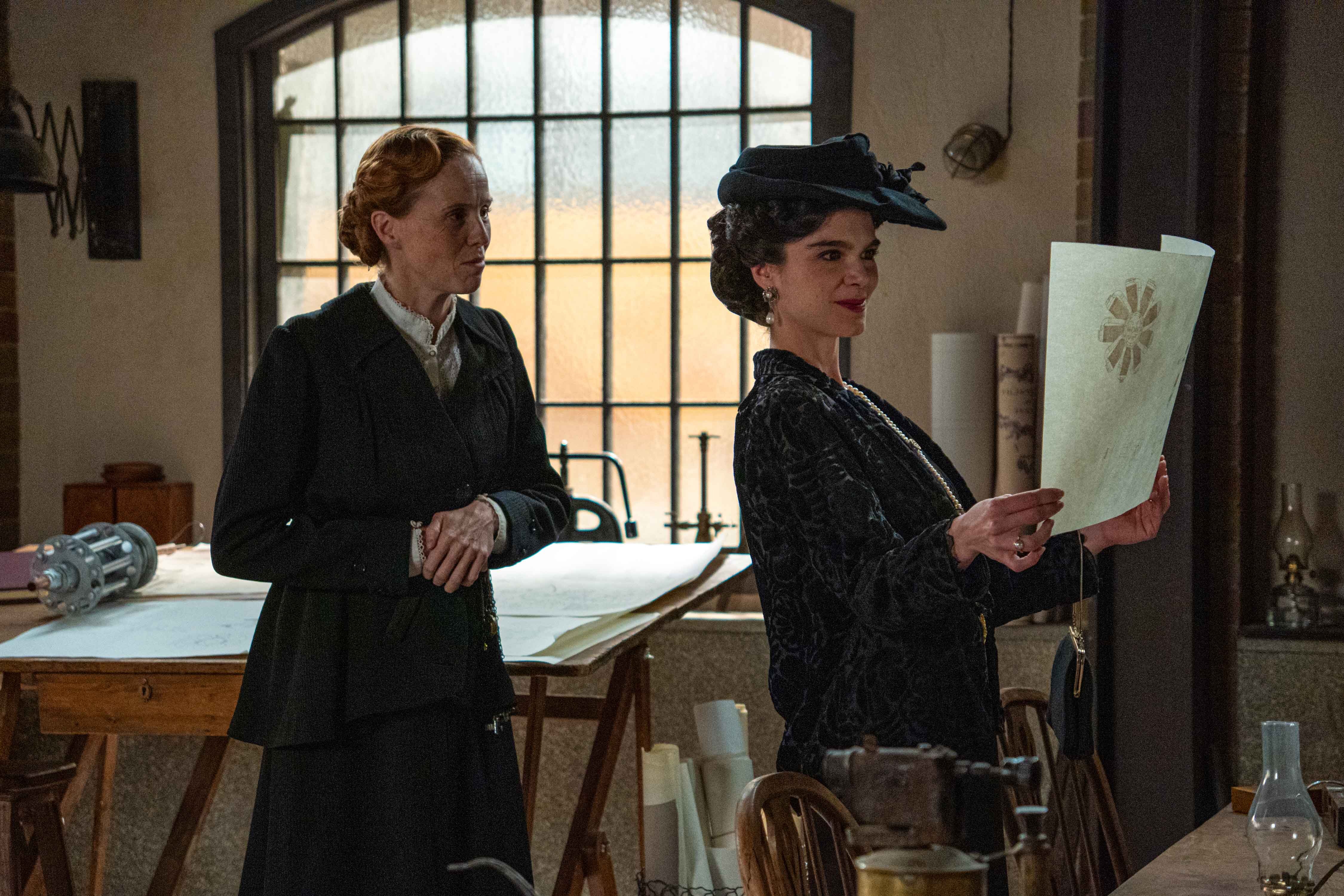 Pía y Esmeralda en 'La promesa'