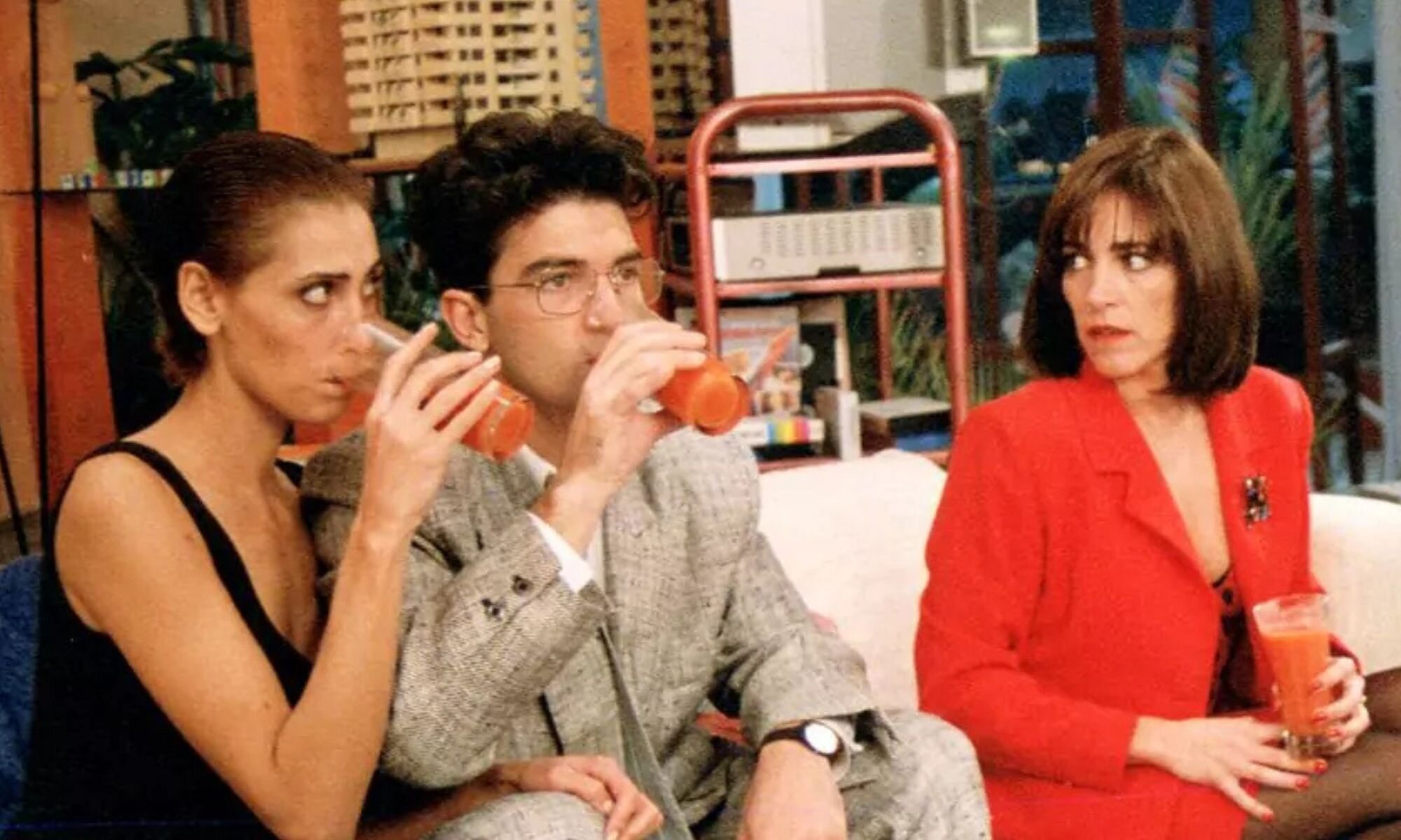 María Barranco, Antonio Banderas y Carmen Maura en 'Mujeres al borde de un ataque de nervios'