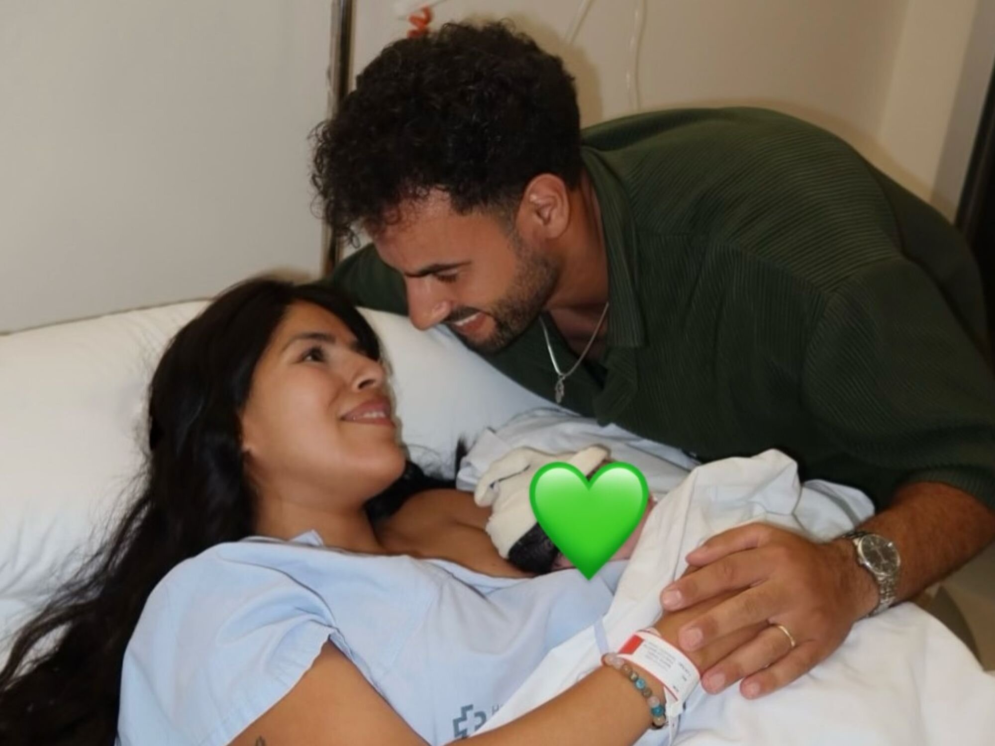 Las primeras imágenes de Isa Pantoja y Asraf Beno con Cairo