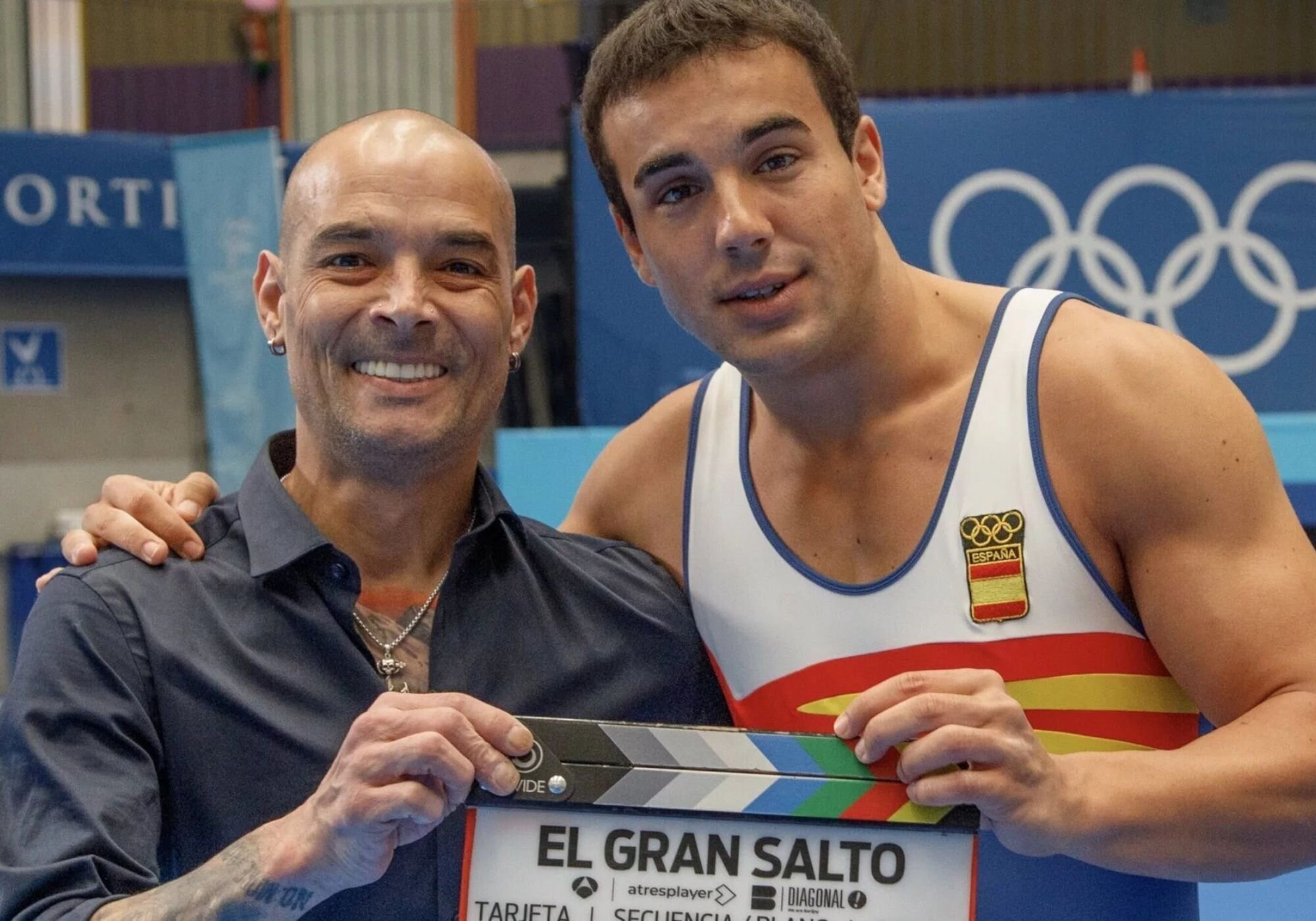 Óscar Casas se ha puesto en la piel de Gervasio Deferr en la serie 'El gran salto', de Atresmedia